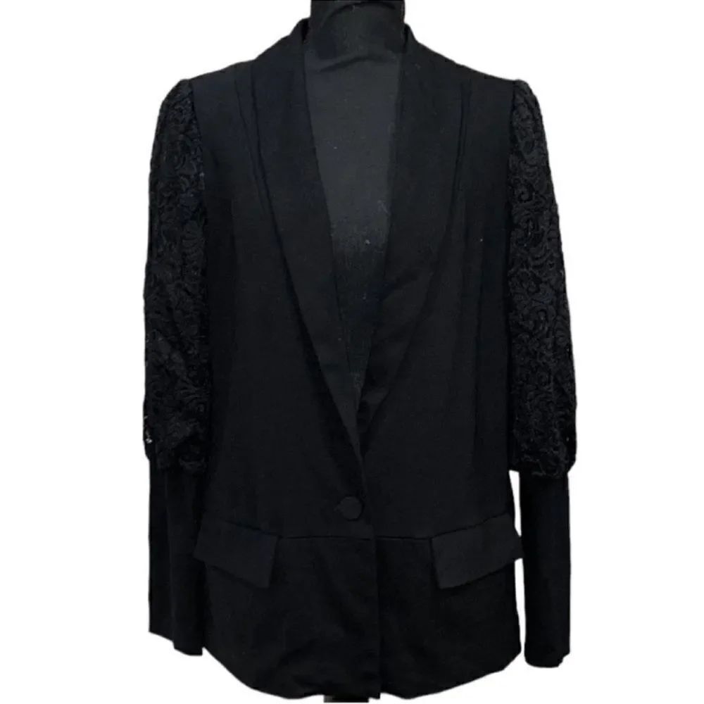 Supply & Demand Black Blazer (Size Medium)